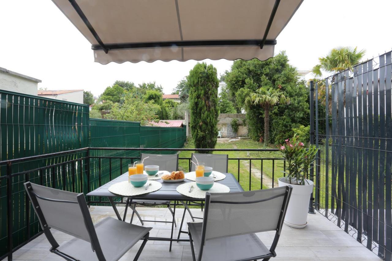 T2 avec terrasse / 10mn grande plage Royan Exteriör bild